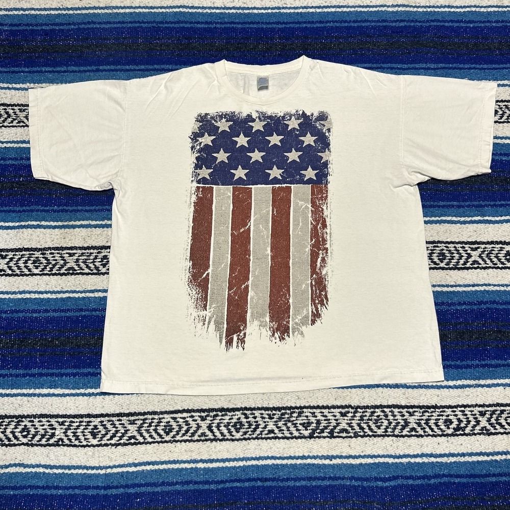 Made in USA T-Shirt Mens XL American Flag Distressed Graphic White Cotton Good